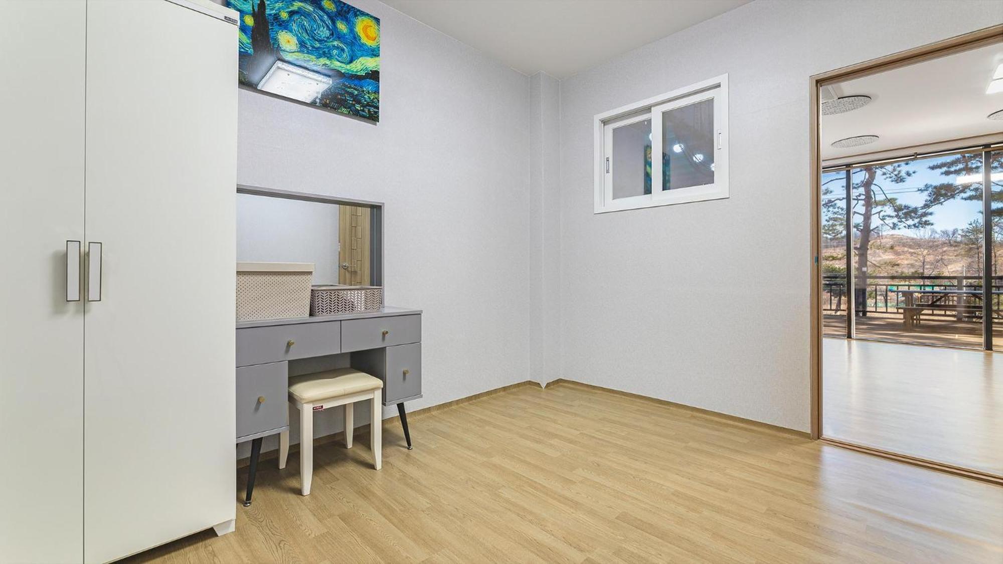 Goseong Pinetree Pension Room photo